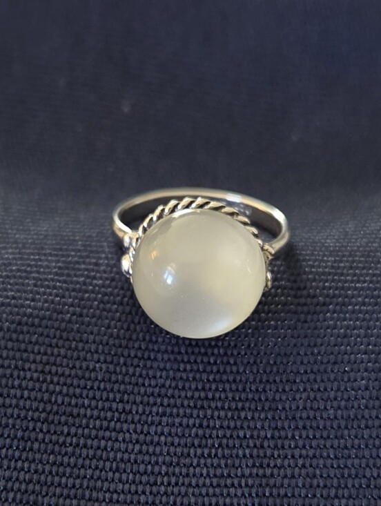Uncas Jewelry - Vintage Uncas White Moonstone Cabochon Rope Border Adjustable Ring